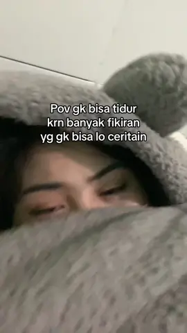 Pengen cerita tapi gk bisa. So hard, jatuhnya malah curhat sama murid sendiri di tempat terapi sampe nangis