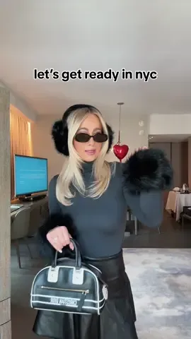 grwm in nyc - accessories are @Amazon @Amazon Fashion 🖤🤞🏼❄️ #nyc #nycoutfit #nyfw #fashionweek #amazonfinds #amazonmusthaves 