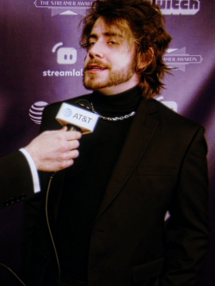 OBRIGADA LORENA POR TRAJAR ESSE HOMEM 🙏🏼🙏🏼 #cellbit #rafaellange #thestreamerawards #streamerawards #twitch #streamer