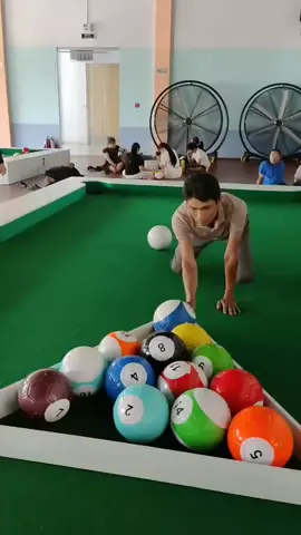Cùng chơi Bida khổng lồ 🎱 #tiktok #cliphot #boss #playground #khuvuichoi #khuvuichoivanlaivien #vanlaivien #bida #billiards 