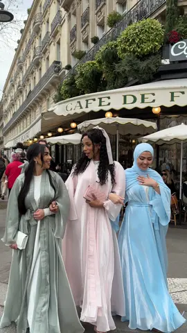 Paris with the girls 🫶🏼 who’s ready for our new collection just in time for Ramadan? Oh and did I mention these abayas are also reversible 👀 #fyp #Ramadan #foryou #abayas #abayaoutfits #paris #girls