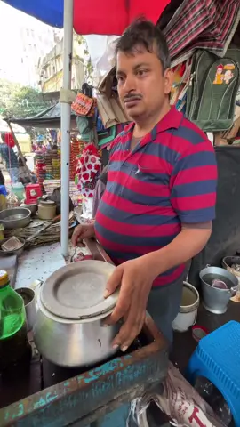 Bihari Style Anda Fry In Kolkata  #streetfood  #indianstreetfood  #foodlovers  #instagramreels  #trendingreels  #reelsvideos  #reels 