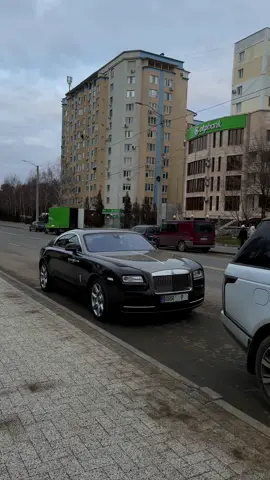 Rolls Royce in Moldova 💵 #fyp #m1stercarr #foryou #foryoupage #fr #rollsroyce #cars #money #RR #milioner #mafia 