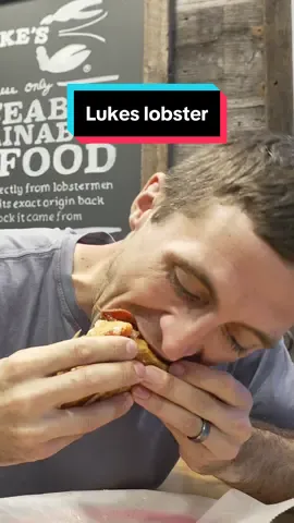 Replying to @Cecieux Stop 3 is lukes lobster! #florida #seafood #mainelobster #foodreview #miami #lobsterroll #lobster 