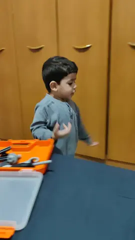 this is how he plays alone all the time 🥹 #ukdiaries #foryouuk #foryouofficial #foryoupakistan #foryou #lifeinuk #lahoretolondon #paktouk #pakistani #pakistan #birthday #unaifsbirthday #hbd #fyp #unaif 
