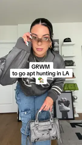 Hoping if i feel cute then ill find the right place 😂 wish me luck 😅 #grwm #sneakerhead #curvyfashion #Vlog  #losangeles #CapCut 