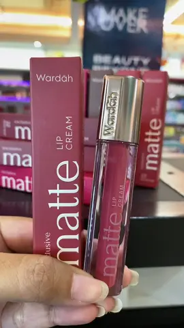 Silahkan cekout shade terbaru dari exslusive matte lip cream #wardah #lipcream #viral 