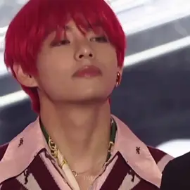 we need to talk about red hair taehyung, is so iconic #taehyung #kimtaehyung #tae #taetae #taehyungie #v #taehyung_bts #bts 