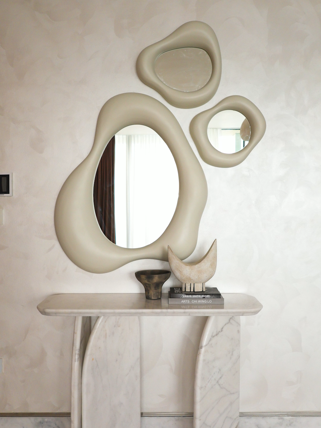 Elevate Your Reflection: Introducing Our Custom-Made Mirrors! Proudly Made in UAE. Hats Interiors + Cell Industries #uae #dubai #hatsinteriors #project #presentation #factory #furniture #mirror #custommademirror #design #designer #decor #decoration #interiors #interiordesigner #interiordesign #interiordesignerdubai #custommadefurniture #customized #customized #woodworking #wooddesign #woodcarving #interiorfitout #fitoutcompany #fitoutcompanyindubai
