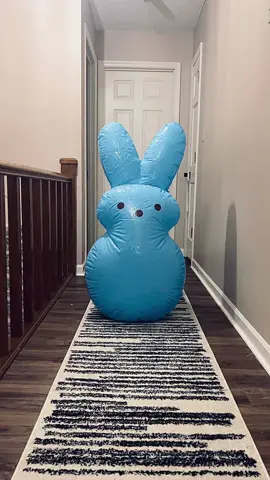 🐥Peep this pretty girl walk 😂😂 #prettygirlswalklikethis #peeps #easterbunny #easter #easterpeeps #peepsmarshmallows #dollartree 