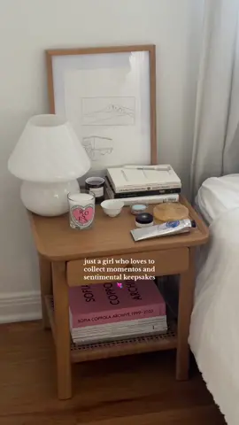 little corners of my home 🌷 #apartmentdecor #RoomTour #virtualdiary #girlswhocluster #clusteringdecor 
