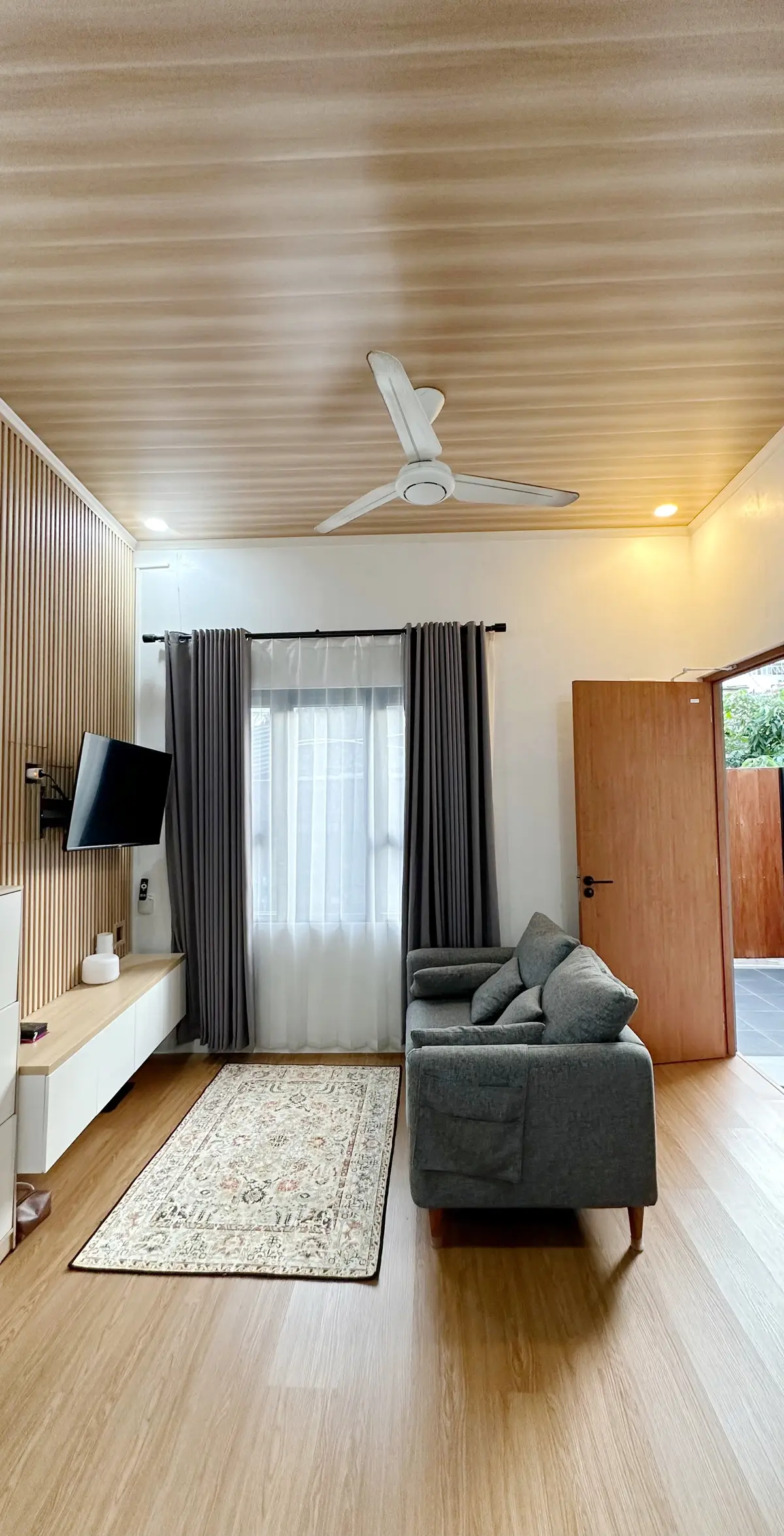 serba serbi rumah mungil ukuran 56 m 🫶🏼 #masyaallahtabarakkallah #homedecor #fypシ #fyp #rumahaesthetic #rumahminimalis #inspirasirumahminimalis #rumahmilenial #rumahsederhana #rumahmungil #aesthetic #rumahpinterest #pinterest #rumahmodern #designrumah #designroom #livingroom #KitchenHacks #laundry #kitchendesign #backyardvibes 