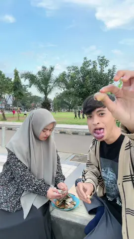 😂