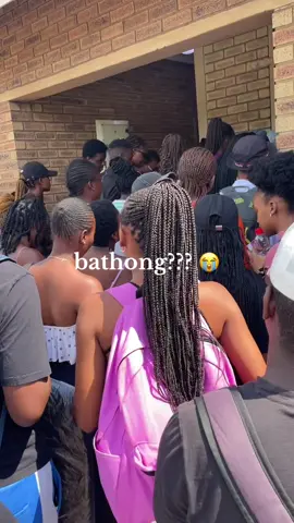 ANEVA HLE 😂😂😂 #fyp #foryoupage #foryou #uni #univlog #university #campus #campuslife #campustour #nwu #nwuvtc #nwu_trending #mzansitiktok #tiktoksouthafrica #satiktok🇿🇦 #SAMA28 