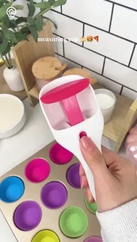 Cupcake Scoop Batter Dispenser 👉 item link: https://temu.to/m/etwfo0br2xl #BakingEssentials#RestaurantTools#FoodTruckGadgets#BakerySupplies#MessFreeBaking#DishwasherSafe#CupcakeScoop#EqualPortions