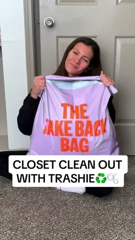 special thx to @Trashie for a clean closet and planet🌎♻️ #closetcleanout #takebackbag #trashie  