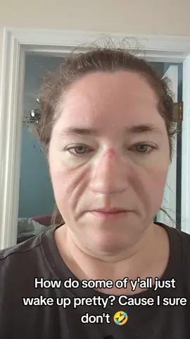 Morning look #morningvibes #MomsofTikTok #WomenOfTikTok #keepingitreal #momlife #morninglook #messyhair #bedhead #wakingup #morninglook #cpap 