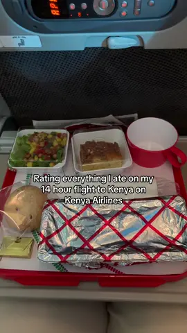 Next stop... cape town 🇿🇦 @kenyaairways  #kenyaairways #travel #capetown #nomad #airplane #ratingairplanefood 