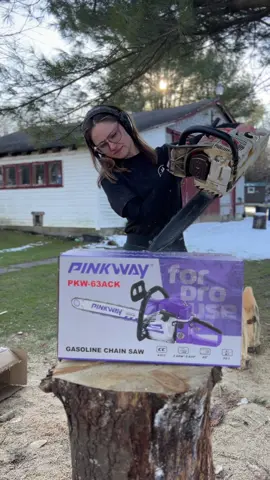 The time has come! Pinkway Unboxing!😱  #chainsaw #chainsawjenna #unboxing #bluecollar #woodworking #puppy 