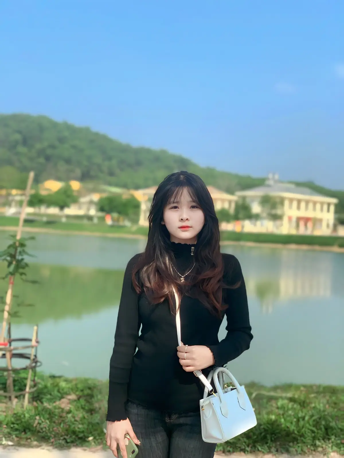 Âm thầm lo lắng những bước chân của anh ..🌷🍀#xhuong #98bacgiang 