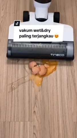 fix kalian wajib punya! 😍 ngebantu bangetttt aku udah pake vakum modelan gini mau 2 tahun, beneran gak nyesel udah keluar duit buat beli dan pake ini 😂 i love you @tineco_indonesia ✨hahaha rekomendasi lain cek #rumahyustin 🏠 #wetdryvacuumcleaner #tineco #tinecoifloor2