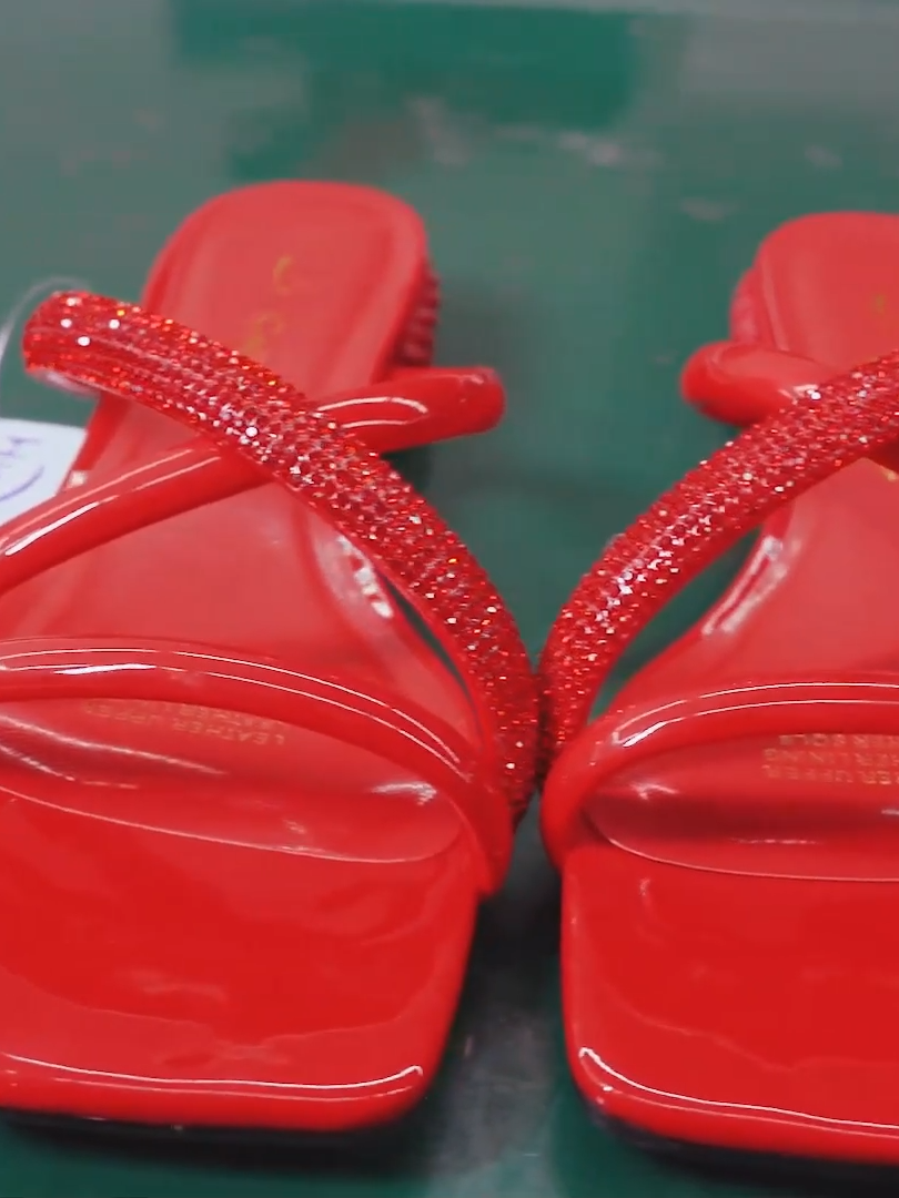 Inside the Sandals Factory- How Women's Sandals Are Made #process #making #manufacturing #production #massproduction #factory #factorywork #viral #fyp #fypシ #foryou #foryoupage #trending