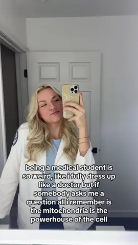 I do be looking official tho #fyp #foryou #medicalschool #studentdoctor #trending #imjustagirl #medschool 