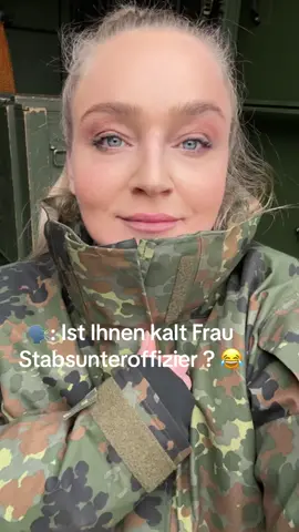 Das nennt man Zwiebel Prinzip 😂 #foryou #kalt #bundeswehr #flecktarn #uniform 