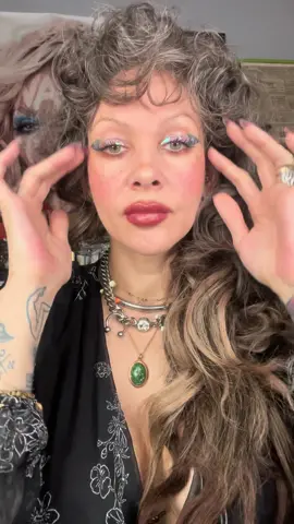 Quick Glitter Eye. Oil Slick Liquid Eyeliner @urban decay Pixie Dust Glitter @DanessaMyricksBeauty Super Fake Mascara @LottieLondon Love Lip @Laura Mercier #beautyover40 #makeupover40 #quickmakeupvideo #easymakeup #quickmakeup #makeuptutorial #quickmakeuptutorial 