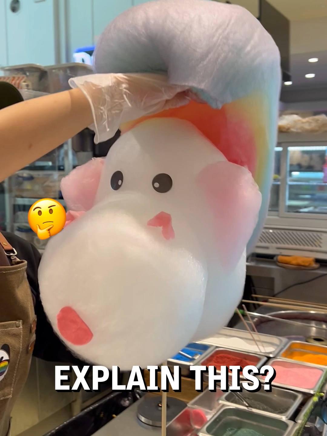 She deserves a raise! 😮👏 🎥 Viralhog #UNILAD #fyp #foryou #foryoupage #cottoncandy #candyfloss #candy #unicorn #food #foodtiktok #foodartist #foodart