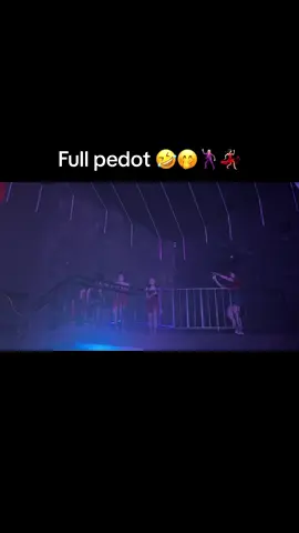 Di tunggu Ladies”nya meduza boskuh., merapatt meduza sudah pasti ladiesnya bikin bahagia 🤣🤭🕺🏻💃🏻 #meduza #viral #meduzaclubsurabaya #fyp #dugemparty #funkotsurabaya #masukberanda 