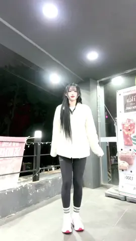 #viral #07 #koreangirl #fyp 😎 춥다추워