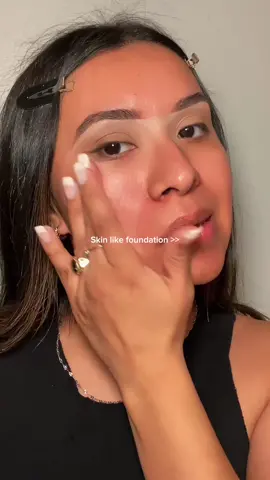 One of the best skin like foundations I’ve tried in awhile @about-face beauty shade M2olive #foundationroutine #skinlikefoundation #MakeupRoutine #makeupreview #foundationreview 