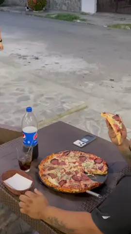 Aslong as I got my food 😂. #relatable #edit #food #phone #takeaway #pizza #steal #run #relief #fr #funny #funnyvideos #fyp #foryou #foryoupage 
