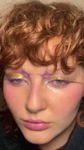 I will never get sick of star make up ⭐️ @Kaleidos Makeup the escape pod palette, night of creations epiphany glow melt on eyeliner, space age gifted highlighter @Glisten Cosmetics purple spectra lash @madebymitchell blursh book ⭐️ #makeup #makeuplook #makeuptutorial #makeupartist #makeupinspiration #makeupinspo #fyp #fypシ #foryoupage #makeuplooks #smallmakeupartist #editorialmakeuplook #editorialmakeup 