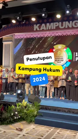 Hi Sobat MA, Pameran Kampung Hukum 2024 baru saja berakhir. Buat yang tahun ini belum berkesempatan hadir, semoga tahun depan kita bisa bersua ya. Sekarang, yuk kita nikmati keseruan penutupan Pameran Kampung Hukum 2024 dalam video ini.  #MahkamahAgung #HumasMahkamahAgung #PameranKampungHukum #PameranKampungHukum2024 #KampungHukum2024 