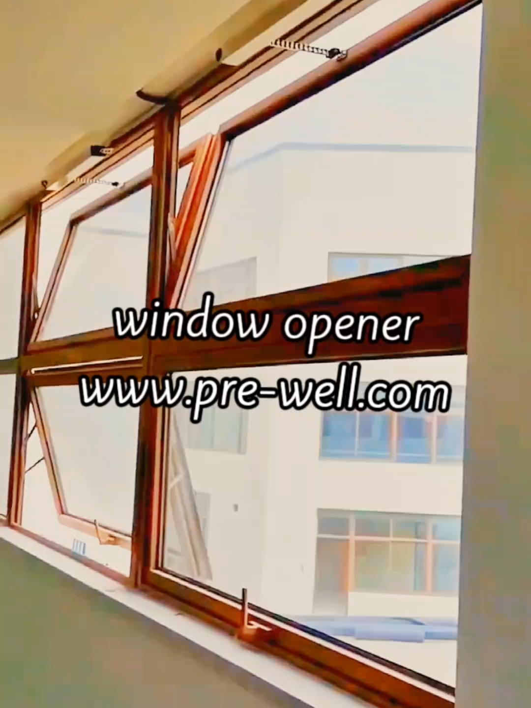 The electric chain window openers installed on the casement windows on the yard wall are convenient and practical window automation devices. These openers are driven by electric motors and connected to the windows via chain mechanisms to achieve automatic opening and closing functions. They are typically installed above or on the side of the windows and can adjust the opening angle and speed according to needs, thus meeting various usage requirements. Electric chain window openers offer several advantages. Firstly, they provide a convenient and quick way to open and close windows without manual operation, making them especially suitable for large-area or high-positioned windows. Secondly, they can improve indoor air circulation, enhance ventilation, and improve indoor comfort. Additionally, these openers offer a certain level of safety by preventing unnecessary intrusion or accidents, which is particularly important for households with children or pets. In conclusion, electric chain window openers are convenient, safe, and practical window automation devices that provide residents with a comfortable and convenient living experience, making them an indispensable part of modern life. French: Les ouvreurs de fenêtres électriques à chaîne installés sur les fenêtres à battants sur le mur de la cour sont des dispositifs d'automatisation de fenêtres pratiques et utiles. Ces ouvreurs sont entraînés par des moteurs électriques et sont connectés aux fenêtres via des mécanismes de chaîne pour réaliser des fonctions d'ouverture et de fermeture automatiques. Ils sont généralement installés au-dessus ou sur le côté des fenêtres et peuvent ajuster l'angle et la vitesse d'ouverture selon les besoins, répondant ainsi à divers besoins d'utilisation.#electricwindow #electricwindowopen #windowopenermotor #linearactuator