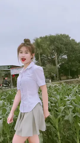 Giờ đây anh xa tầm tayy.. trôi dạt về bên em nào 🥲#fyp #xuhuongtiktok #dancevn #trending 