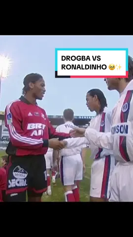 🇨🇮 Young Drogba vs Young Ronaldinho 🇧🇷 🥹 #Ligue1 #SportsTikTok #tbt #legends #ronaldinho #drogba #cotedivoire🇨🇮 #brasil #football #retro #iconic 