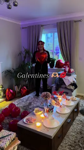 Galentines with the best girls 🫶🏼 #whoneedsaman #galentines #gals #valentines #girlsnight #girlsnightout #GameNight @Chlo🍒 @bry brown x 