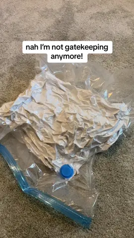 Easily save space! #storagebag #tiktokshop #tiktokshopfinds 