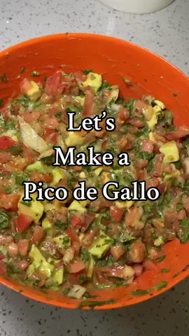 Lets make a pico de gallo (my way) 🤣😋 #sahm #3under3 #thegarcias #picodegallo #comidarecetas 