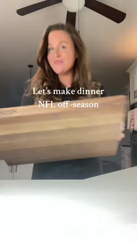 We love cooking over here!! #cookwithme #nfloffseason #pregnancycravings #DinnerIdeas #dinnerwithme #dinnerrecipes #nflwife #footballwife 