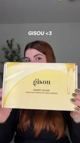 always thankful for this products gifted by Gisou 🍯🐝 son genuinamente parte de mi rutina y ya saben que me encanta compartirles mis cosas favoritaaaasss!!!! en este perfil somos FAN de @Gisou  #gisou #asmrbeauty #gisouproducts 
