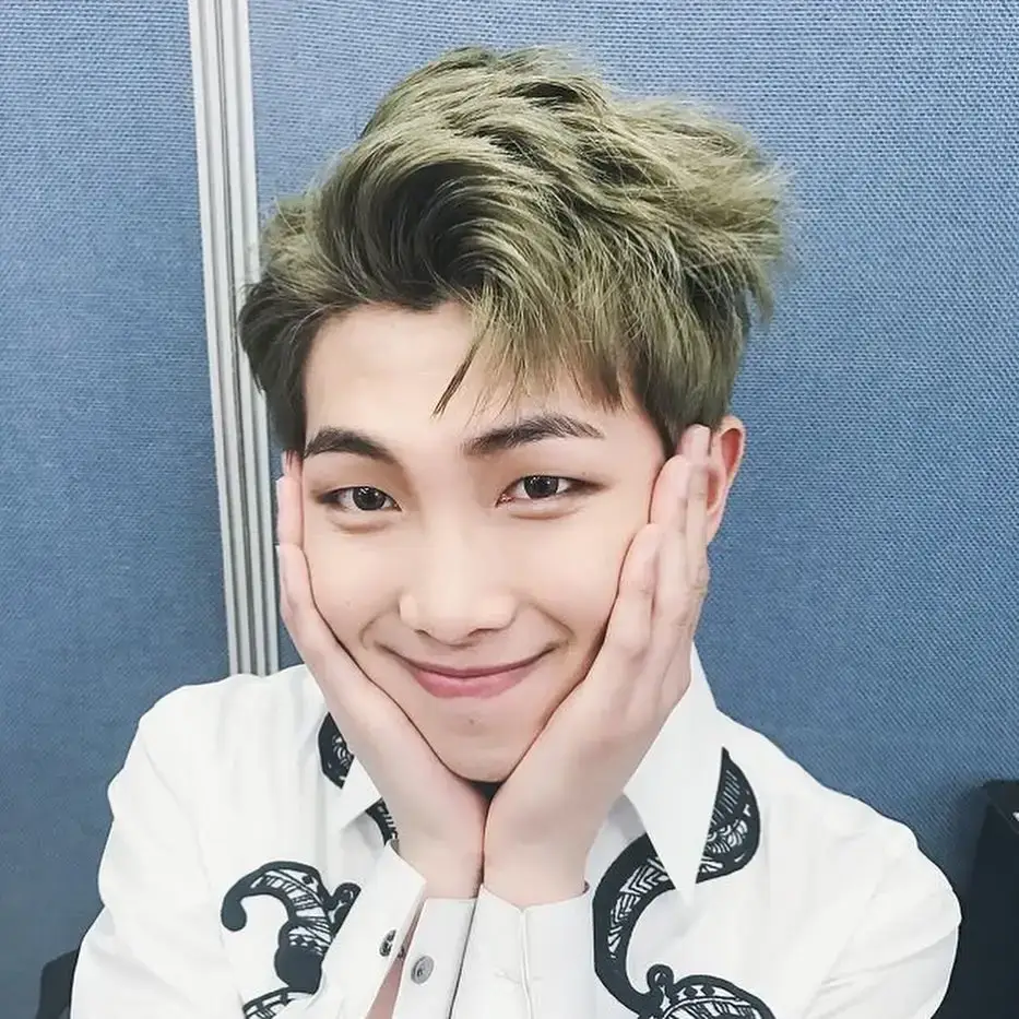 The pretty boy😇😇😇#namjoon #kimnamjoon #rm #RM #남준 #bangtan #fypシ゚viral #foryoupage #bighit_official_bts 