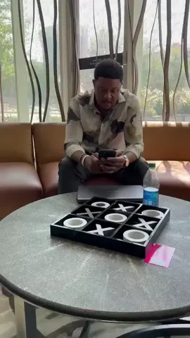Derwin Davis & Chase's Wife meet in the hotel lobby - #kountrywaynecomedy #kountrywaynecomedytour #kountrywayneskitseries #foryoupage #viral tiktok #fyp #xybca #us #usa