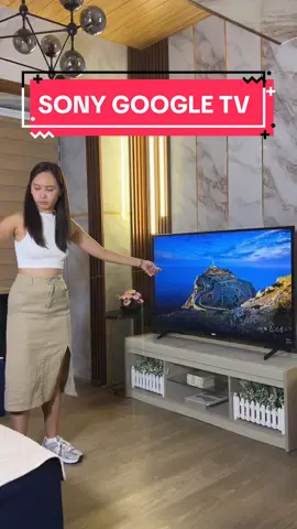 The screen size of your TV affects your enjoyment when watching or gaming. Buti na lang, saktong-sakto lang ang laki ng Sony Google TV to cater to your enjoyment and space-saving needs!  Visit #RobinsonsAppliances to get this picture-perfect TV for your living space!  #RobinsonsAppliances #SonyGoogleTV #ScreenSizeMatters #HighPictureQuality #SmartTV #SonyTV #GoogleTV #EntertainmentHub #homecinema #fyp 