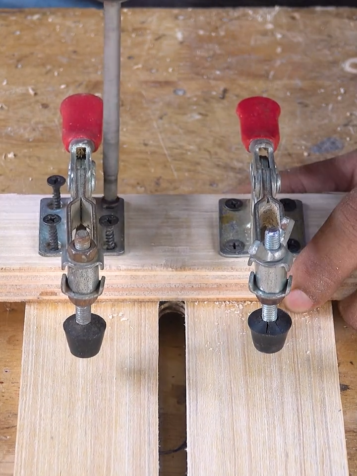 Impressive Router Track Guide Rail For Woodworking Tips and Hacks #woodworking #woodwork #woodart #woodworker #woodcraft #carpenter #carpentry #woodworkingproject #woodworkingtips #tools #craft