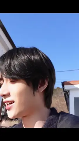 #Beomgyu calling stray cats 