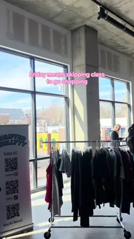 When there is a vintage pop up in state college you go!! Im sorry I don’t make the rules #pennstate 